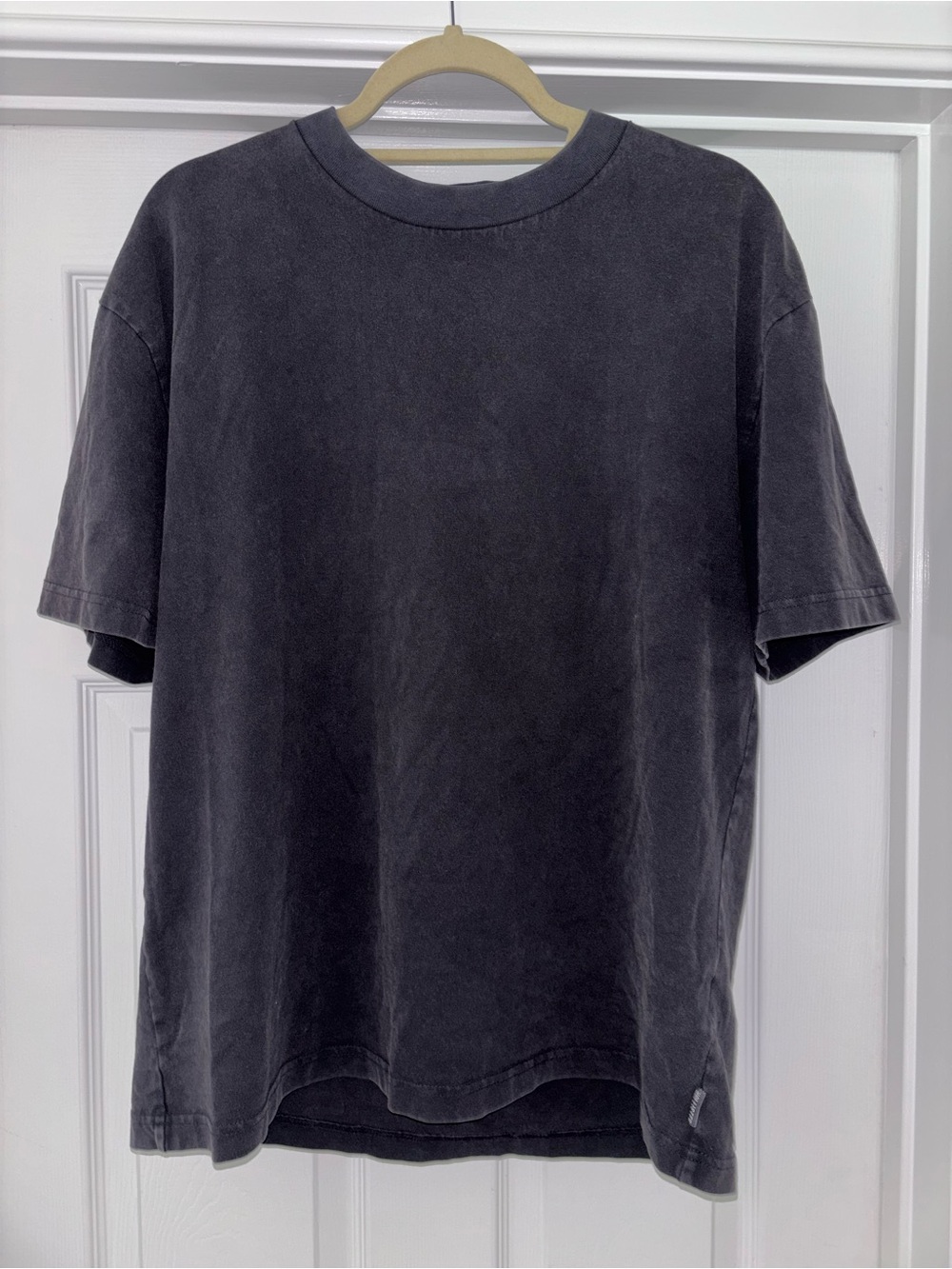 Hollister Men's Washed Charcoal Crewneck Tee